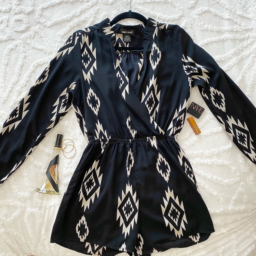 Black Wet Seal Geometric Romper in Med